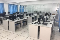 {��h�����������W(xu��)У��ý�w�������I(y��)��B